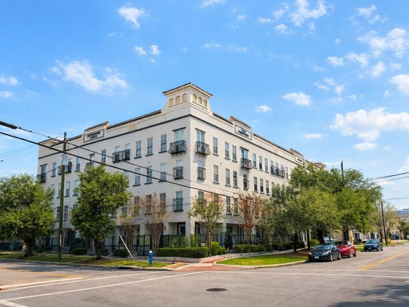 2216 Chenevert Street 6, Houston TX 77003