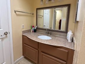 7047 Bissonnet Street 32, Houston TX 77074