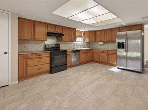 10002 Misty Trail, Houston TX 77088