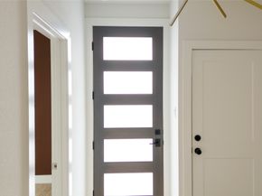 2426 Ella Boulevard, Houston TX 77008