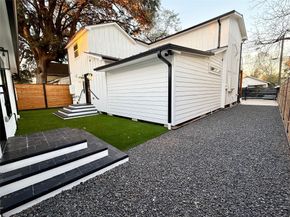 1617 Common Street, Houston TX 77009