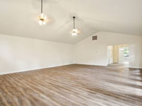 108 W 10th 1/2 Street, Houston TX 77008
