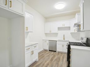 108 W 10th 1/2 Street, Houston TX 77008