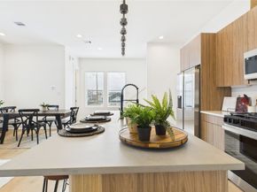 2426 Freeman Street, Houston TX 77009