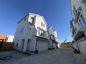 2426 Freeman Street, Houston TX 77009