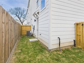 2426 Freeman Street, Houston TX 77009