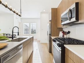 2426 Freeman Street, Houston TX 77009