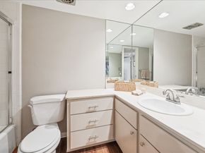 6603 Bayou Glen Road, Houston TX 77057