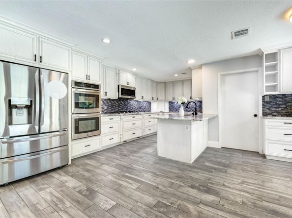 1904 Nursery Road, The Woodlands TX 77380