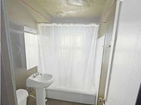 5626 Finch Street Street, Houston TX 77028