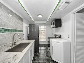 7954 Grove Ridge Drive, Houston TX 77061