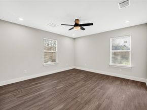 7614 Dixie Drive, Houston TX 77087