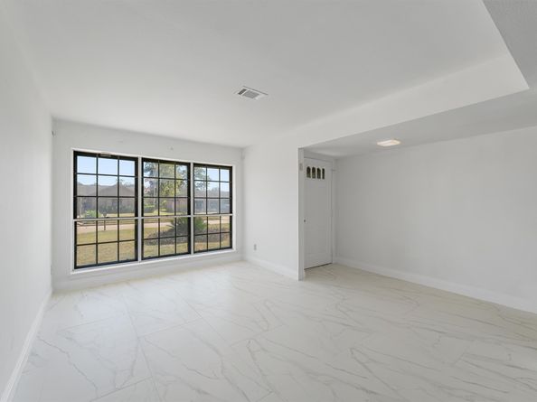 9711 Bertwood Street, Houston TX 77016