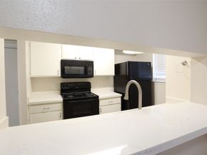 6601 Sands Point Drive 74, Houston TX 77074