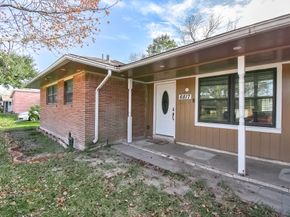 6817 Hendon Lane, Houston TX 77074