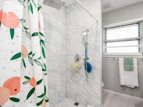 6817 Hendon Lane, Houston TX 77074