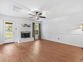 10 E Broken Oak Court, Spring TX 77381