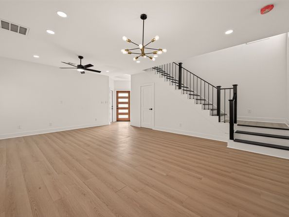 6719 Knox Street, Houston TX 77091