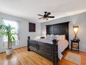 5611 W Airport Boulevard, Houston TX 77035