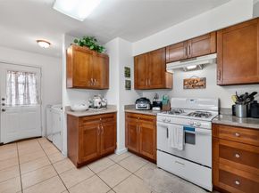 5611 W Airport Boulevard, Houston TX 77035