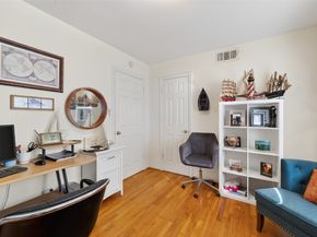 5611 W Airport Boulevard, Houston TX 77035