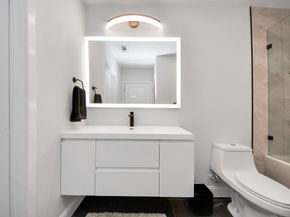 5925 Almeda Road 11616, Houston TX 77004