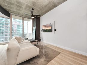 5925 Almeda Road 11616, Houston TX 77004