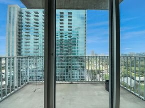 5925 Almeda Road 11616, Houston TX 77004