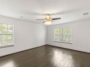 39 W Tallowberry Drive, The Woodlands TX 77381