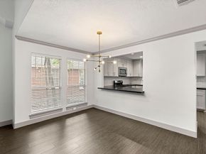 39 W Tallowberry Drive, The Woodlands TX 77381