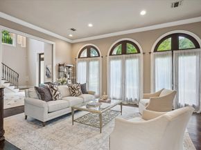 2102 McClendon Street, Houston TX 77030