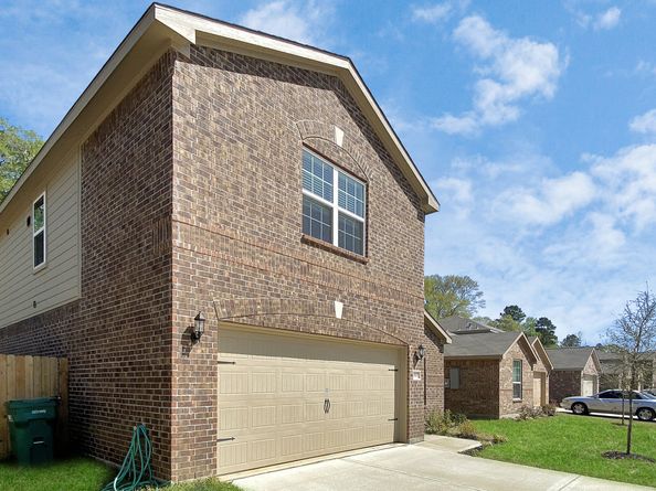 10607 Lost Maples Drive, Cleveland TX 77328