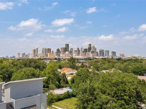 2805 Tierwester Street, Houston TX 77004