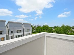 2805 Tierwester Street, Houston TX 77004
