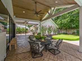 18 N Highland Court, The Woodlands TX 77381
