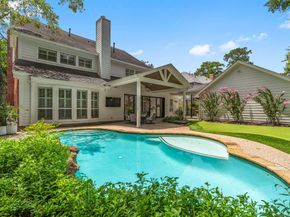 18 N Highland Court, The Woodlands TX 77381