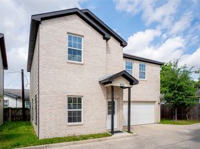 1515 Fairbanks Street, Houston TX 77009