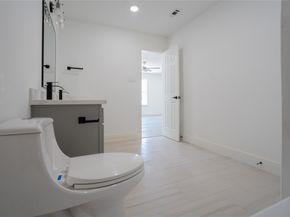 1515 Fairbanks Street, Houston TX 77009