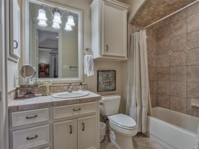 27 Knightsgate Circle, The Woodlands TX 77382