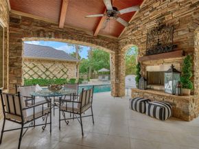 27 Knightsgate Circle, The Woodlands TX 77382