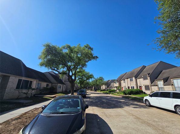 6476 Alisa Lane 615, Houston TX 77084