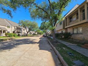 6476 Alisa Lane 615, Houston TX 77084