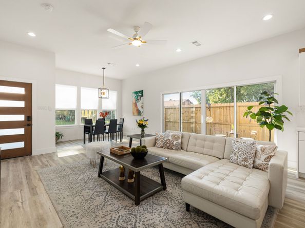 1306 Grove Street, Houston TX 77020