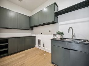 335 Harvard Street, Houston TX 77007