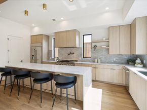 335 Harvard Street, Houston TX 77007