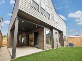 335 Harvard Street, Houston TX 77007