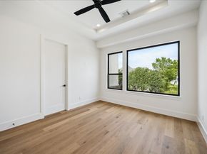 335 Harvard Street, Houston TX 77007