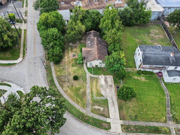 5130 Live Oak Street, Houston TX 77004