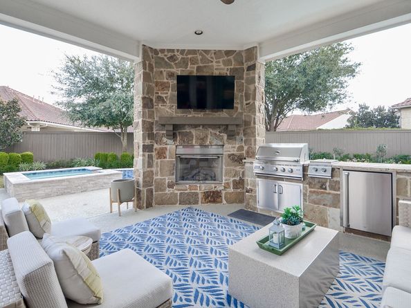 86 Quiet Way Lane, Sugar Land TX 77498