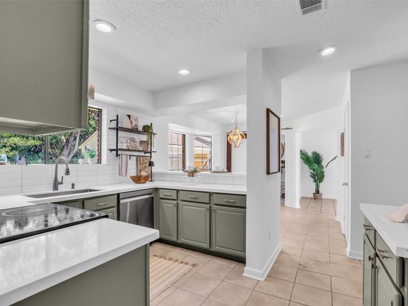 259 E Rainbow Ridge Circle, The Woodlands TX 77381